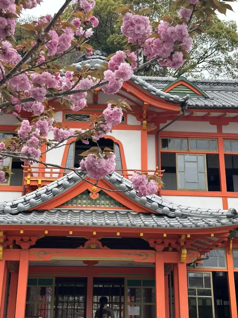 ~230 km — Yūtoku Inari Shrine, the coastal Unzen Tara Sea Line, the Shimabara Peninsula, and Shirahama Beach.