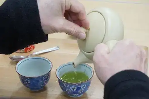 Pouring technique