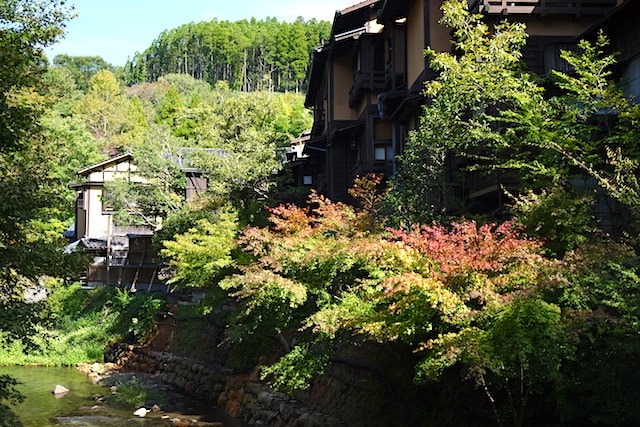 kurokawa-onsen-autumn