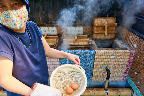 Making onsen egg