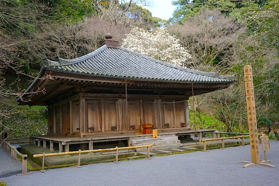 Japan temple retreat2